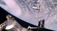NASA宇航员进行太空行走以进行动力更新