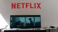 Netflix推动电视制作，dethrones HBO与评论家